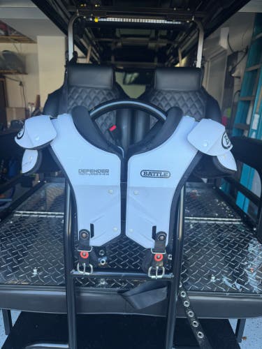 Large Youth Battle Defender Shoulder Pads (Used)