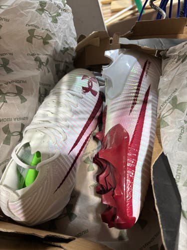 White Men's Size M 10.0 (W 11.0) Brand New UA Blur Pro Lax
