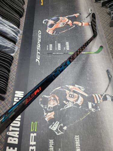 P90TM | 80 Flex Senior CCM Vizion Left Hand Hockey Stick P90TM 80 Flex Pro Stock (Used)