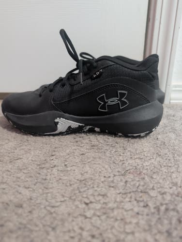 Size M 7.5 (W 8.5) Adidas Shoes