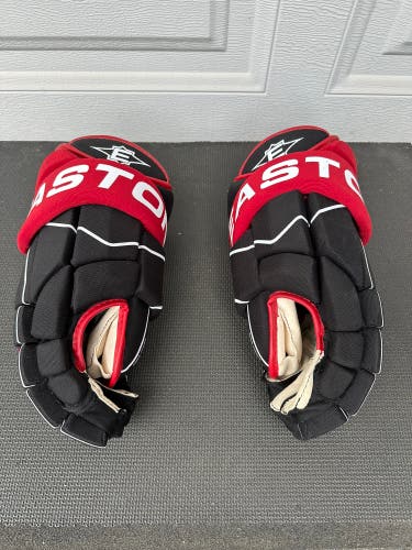 Easton S3 Gloves 15" (New)