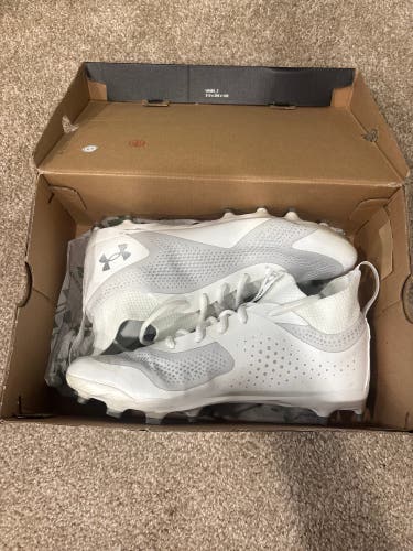Women's Size 10 Under Armour Glory 2 MC