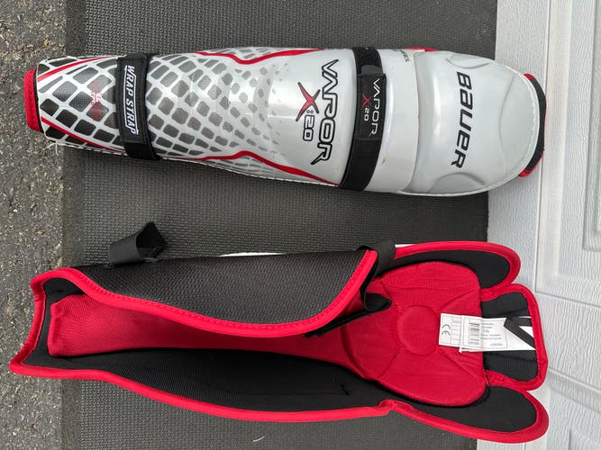 Senior Bauer Vapor X20 16" Shin Pads (New)