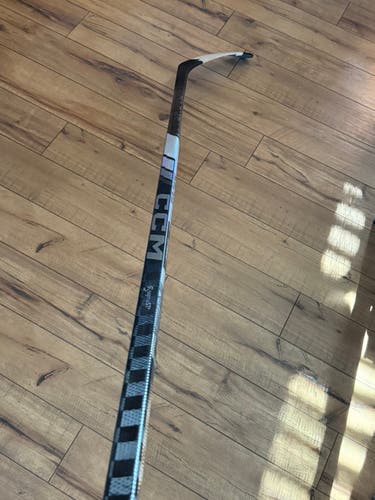 Senior CCM Ribcor Trigger 9 Left Hand Hockey Stick P28+1/4 85 Flex (New)