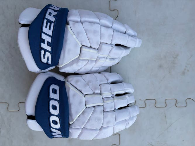 Sher-Wood Code TMP Pro Gloves 13" (Used) Tampa Bay Lightning pro stock