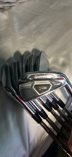 Men's TaylorMade PSi Tour Right Handed Iron Set Stiff Flex (Used)