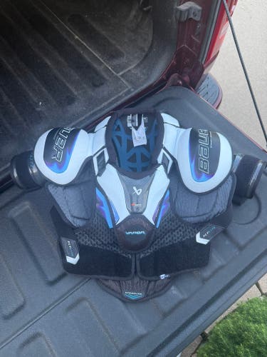 Men's Medium Intermediate Bauer Vapor Flylite Shoulder Pads (Used)