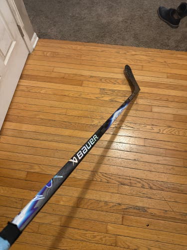 Senior Bauer Vapor Flylite Left Hand Hockey Stick P28 77 Flex Pro Stock (Used)