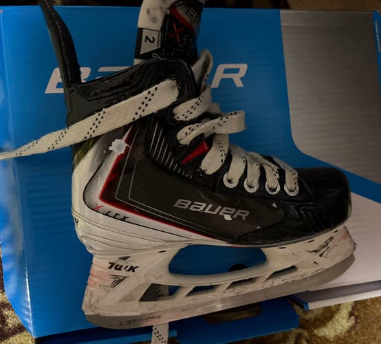 Bauer Vapor ltx Pro+ Hockey Skates Regular Width Size 2 (Used)
