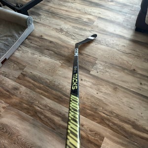 Intermediate CCM Tacks AS-VI Pro Right Handed Hockey Stick P90TM 65 Flex (Used)