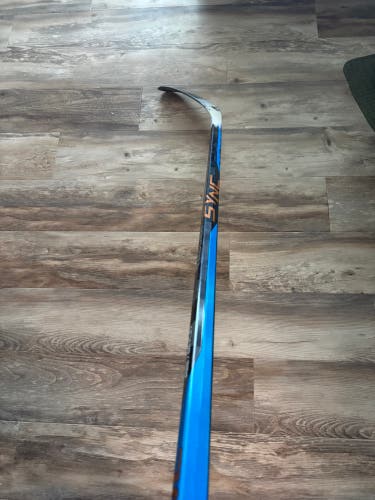 Intermediate Bauer Nexus Sync Right Handed Hockey Stick P28 65 Flex (Used)