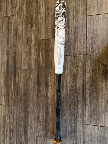 2023 DeMarini Whisper Composite Bat (-10) 21 oz 31" (Used)