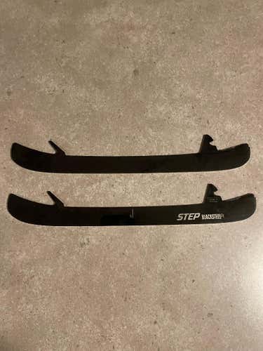 Step BlacksteelR Hockey Skate Blades