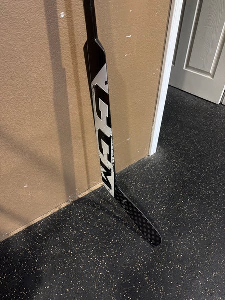 Intermediate CCM Extreme Flex 5.9 Regular Goalie Stick 25" Paddle (Used)