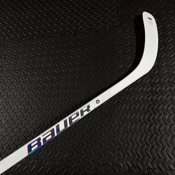 Senior Bauer Proto2 Right Handed Hockey Stick P88 77 Flex (New) - White