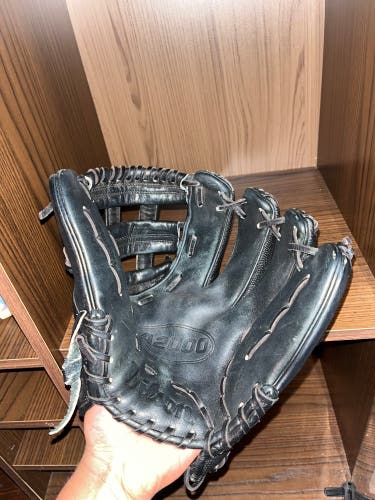 Custom Wilson A2000 PP05 RH Baseball Glove 11.5
