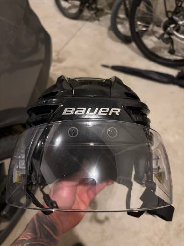 Medium Bauer Re-Akt 155 Helmet (New)
