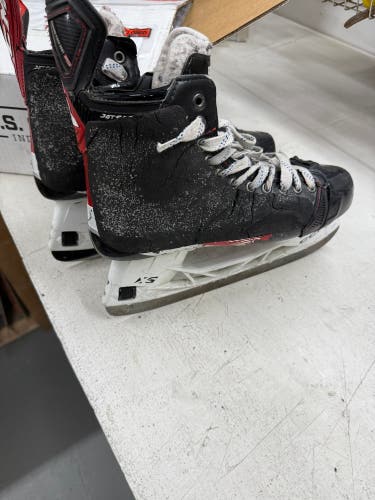 Black 2023 CCM JetSpeed FT6 Hockey Skates Extra Wide Width Pro Stock 9.5 (Used)