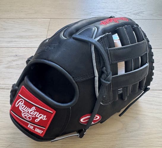 Rawlings Heart of the Hide ProT205W-6B Baseball Glove | RHT | 11.75 inch