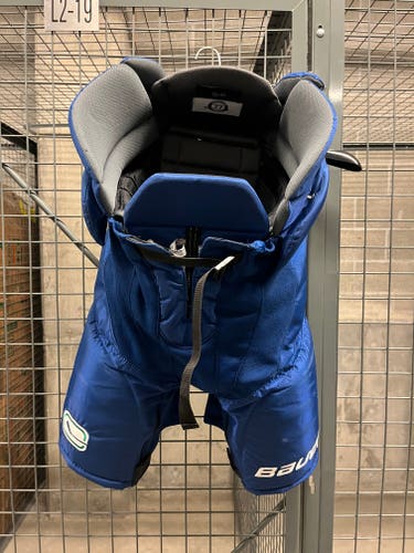 Vancouver Canucks Senior Small Bauer Vapor Pro Hockey Pants Pro Stock (Used)
