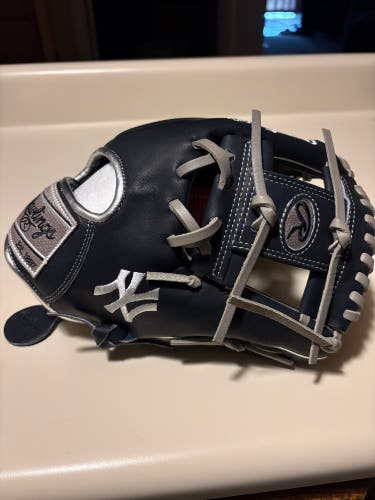 Rawlings Heart of the Hide RH Infield Baseball Glove 11.5" (New)
