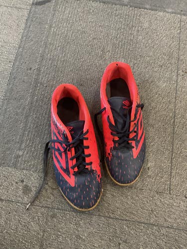 Used Umbro Soccer Indoor Shoes Black Senior 8.5 11614-S000236197