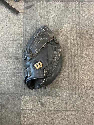 Used Wilson A2000 A2403 BB/SB Catchers RH Throw Black 34" 11614-S000236159