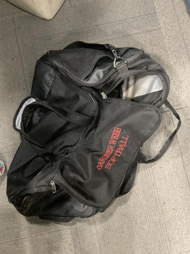 Used Under Armour BLACK DUFFLE BB/SB Player Carry Bag Black 11614-S000236154