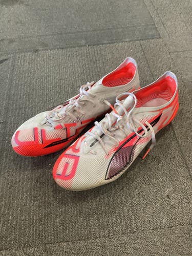 Used Puma ULTRA Soccer Cleats White And Orange Senior 10.5 11614-S000236114