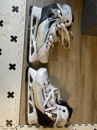 2025 True SVH Pro Two Piece Hockey Goalie Skates Regular Width Pro Stock 10.5 (Used)