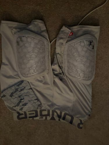 XL Adult Under Armour (Used)