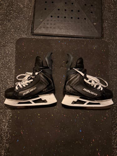 Black 2025 Bauer Vapor Flylite Hockey Skates Regular Width Pro Stock 8 (Used)