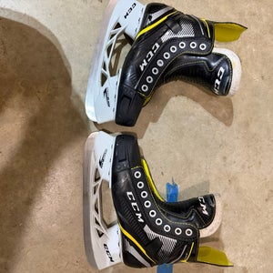 2020 CCM Super Tacks 9360 Hockey Skates Regular Width Size 5 (Used)