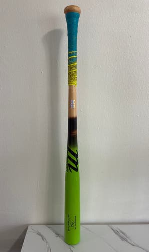 2025 Marucci LINDY12 Maple Bat (-8) 20 oz 30" (Used)