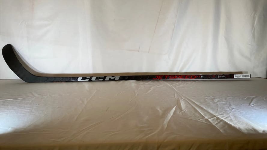 Intermediate CCM JetSpeed FT5 Left Hand Hockey Stick P29 55 Flex (New)