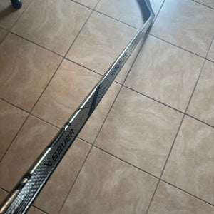 Senior Bauer Vapor Hyperlite 2 Left Hand Hockey Stick P92M 82 Flex Pro Stock (New)