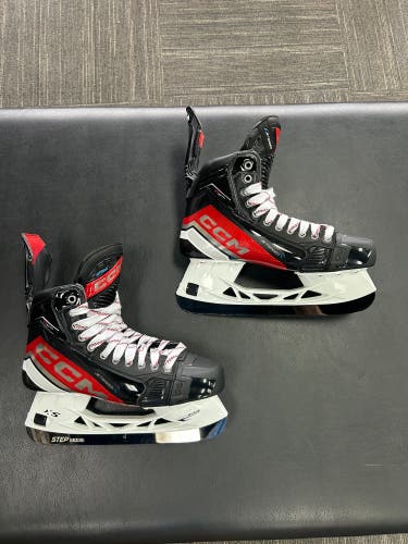 NEW CCM JetSpeed FT6 Pro Skates SR 10 Tappered