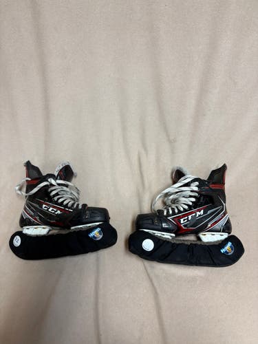 CCM JetSpeed FT490 Hockey Skates Regular Width Size 6.5 (Used)