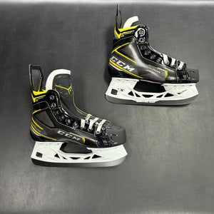NEW CCM Classic SE Skates Size 6