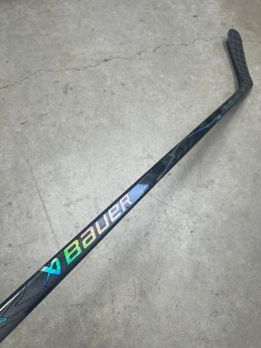 82 Flex P92M Senior Bauer Flylite Left Hand Hockey Stick Pro Stock (Used)