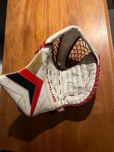 True Catalyst Px3 Pro Anton Forsberg glove