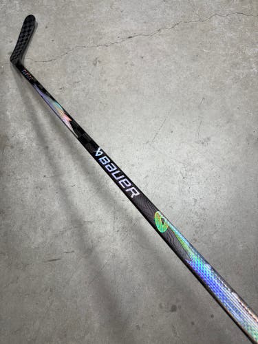 77 Flex P90TM Senior Bauer Flylite Right Hand Hockey Stick Pro Stock (Used)