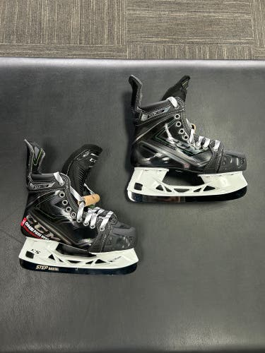 NEW CCM Ribcor 100k Pro Skates Size 4 WIDE