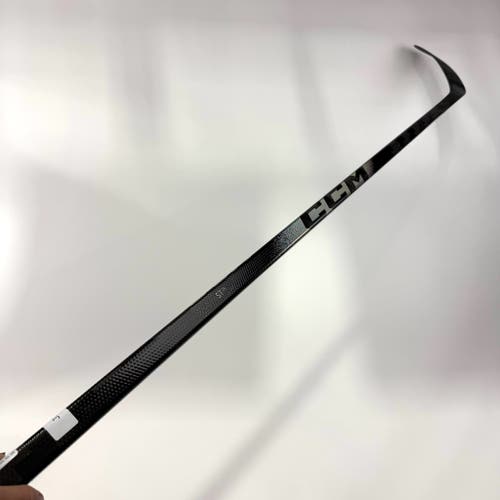 New Right CCM Ribcor Trigger 10 Pro | 85 Flex P92M Curve Grip | J192