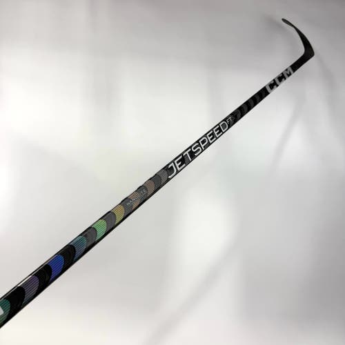 New Right Black CCM Jetspeed FT5 Pro | 95 Flex P28 Curve Grip | J189