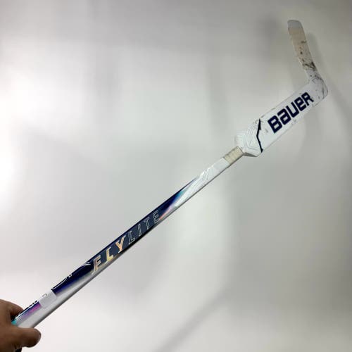 Used Regular White/Navy Bauer Vapor Flylite Goalie Stick | 26" Paddle P31 Curve | J198