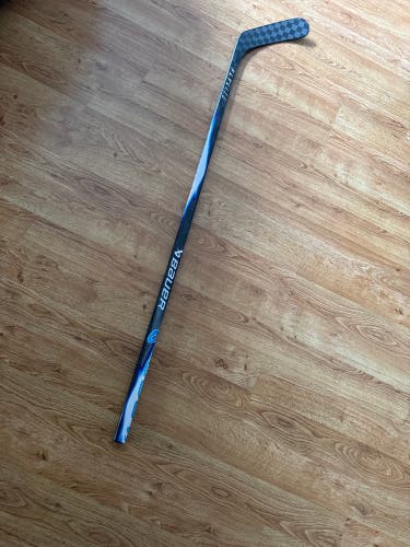 Senior Bauer Vapor Flylite Right Handed Hockey Stick P92M 65 Flex Pro Stock (Used)