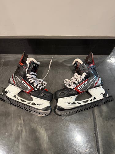 Men’s 9 CCM JetSpeed FT490 Hockey Skates