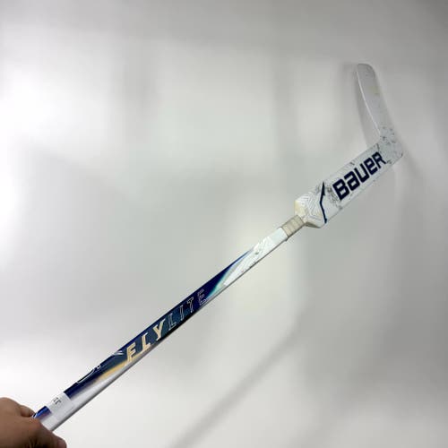 Used Regular White/Navy Bauer Vapor Flylite Goalie Stick | 26" Paddle P31 Curve | J195