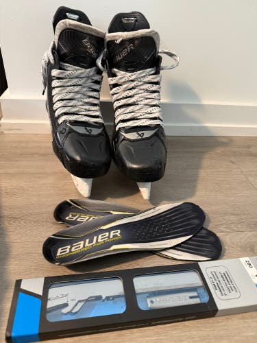 Bauer Supreme Shadow Hockey Skates 9.5 fit 2 (Used)